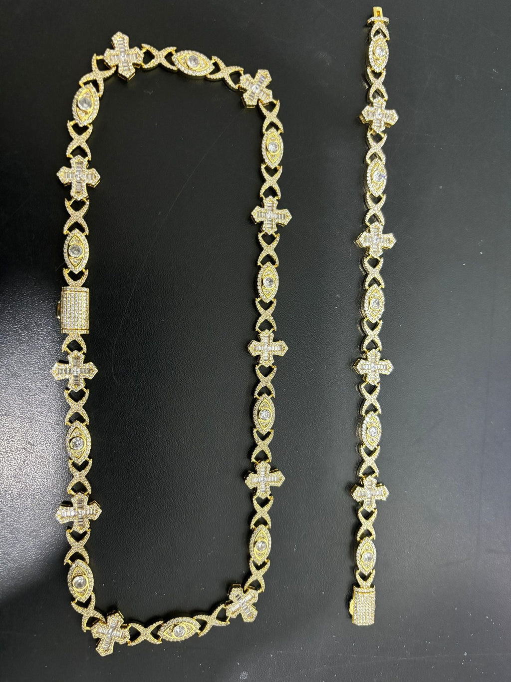 Hip Hop Zirconia Eye Cross Bracelet - MERGE.DAY.1.FREESTYLE