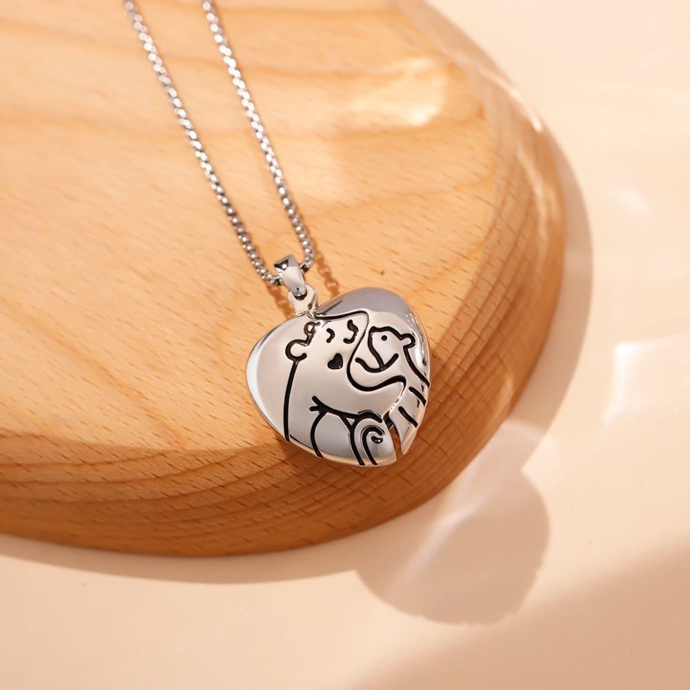 Bear Hug Heart Necklace Photo Box - MERGE.DAY.1.FREESTYLE