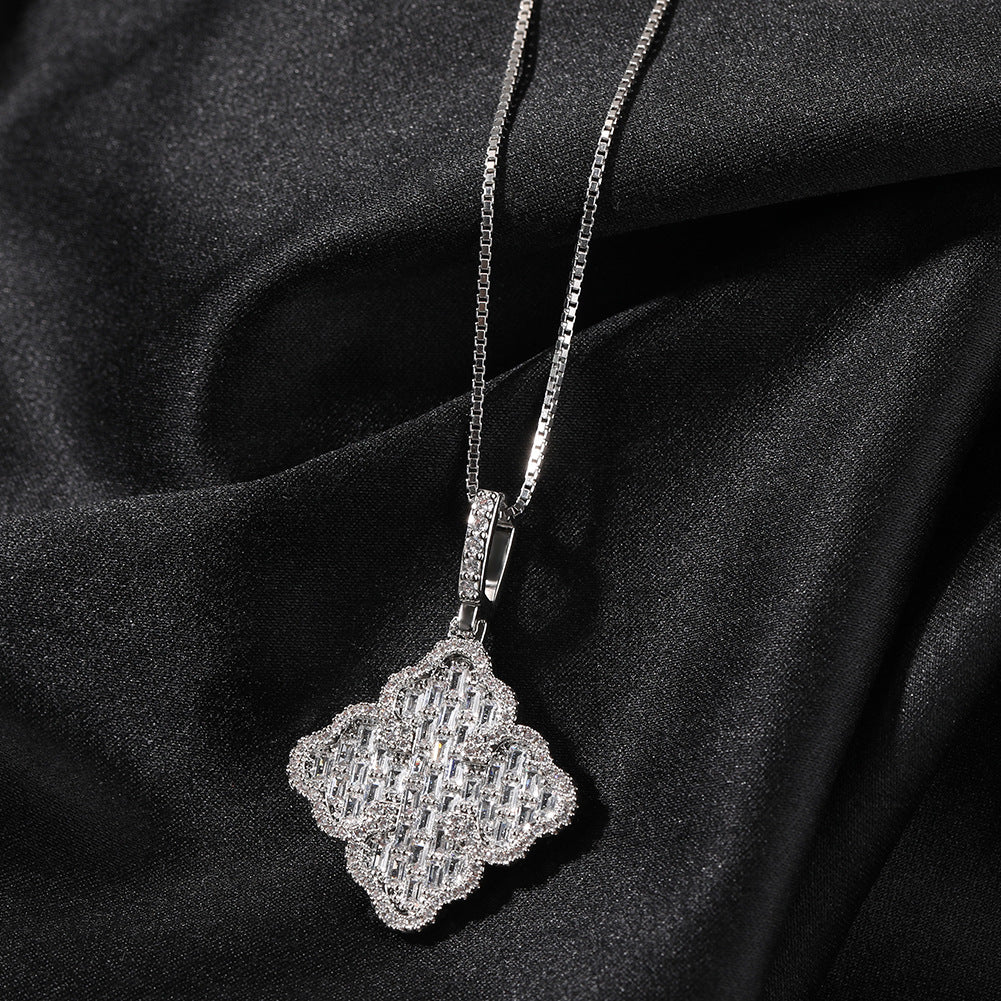 Full-diamond zircon four-leaf clover necklace - MERGE.DAY.1.FREESTYLE