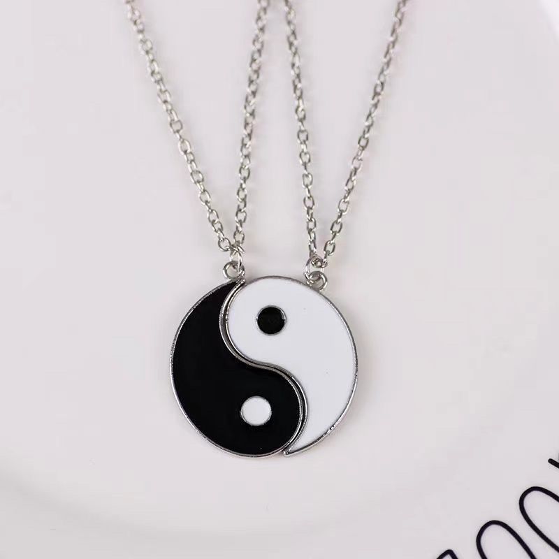 yin and yang necklace - MERGE.DAY.1.FREESTYLE