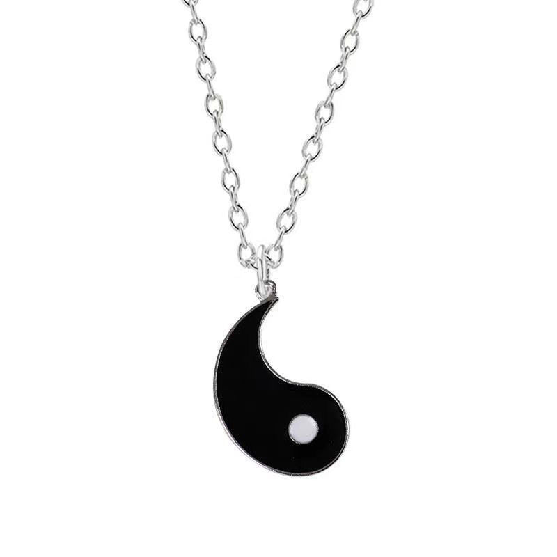 yin and yang necklace - MERGE.DAY.1.FREESTYLE
