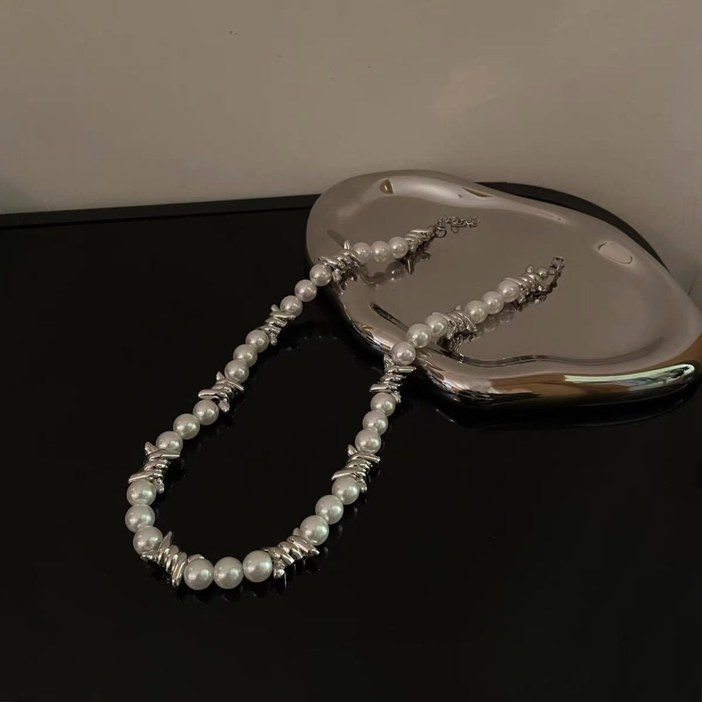 Thorn splicing pearl necklace - MERGE.DAY.1.FREESTYLE