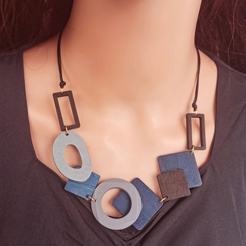Retro geometric wooden bib necklace - MERGE.DAY.1.FREESTYLE