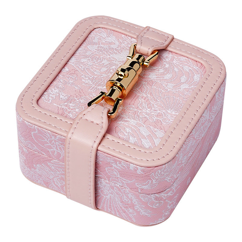 Retro embroidery portable jewelry box - MERGE.DAY.1.FREESTYLE