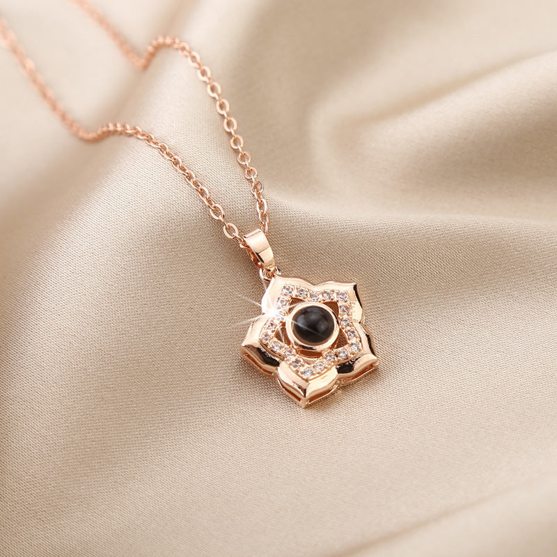 Projection five-pointed star shape pendant necklace picture customization - MERGE.DAY.1.FREESTYLE