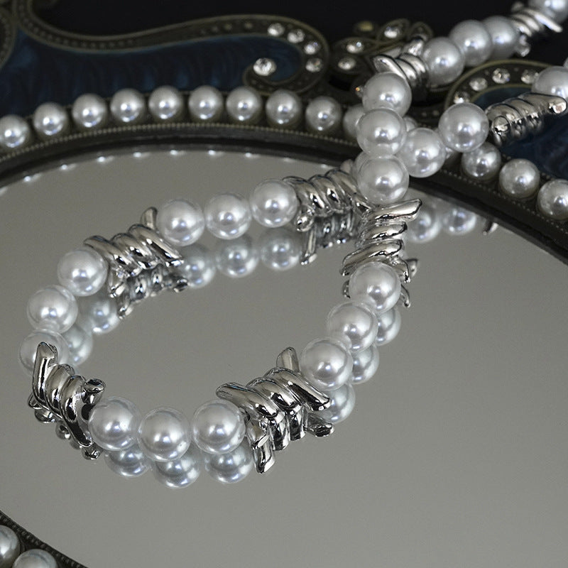 Thorn thick pearl necklace - MERGE.DAY.1.FREESTYLE