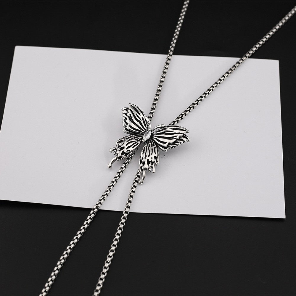 Retro diamond butterfly necklace - MERGE.DAY.1.FREESTYLE