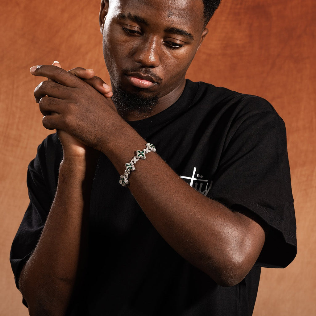 Hip-hop zircon colored infinite four-leaf clover bracelet - MERGE.DAY.1.FREESTYLE