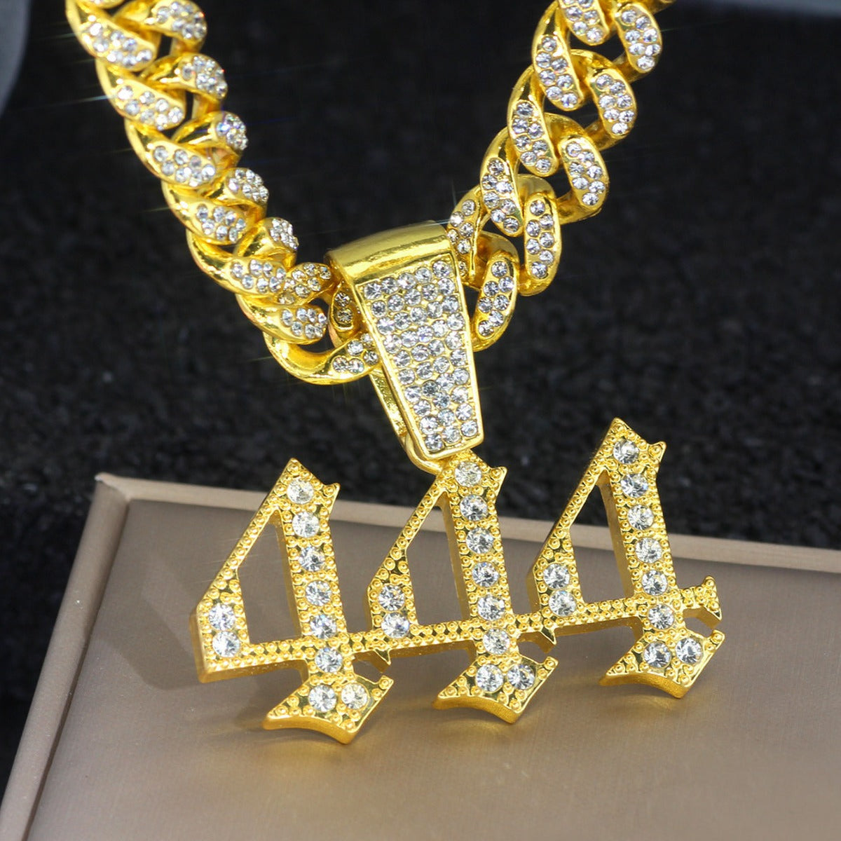 Diamond 444 necklace - MERGE.DAY.1.FREESTYLE
