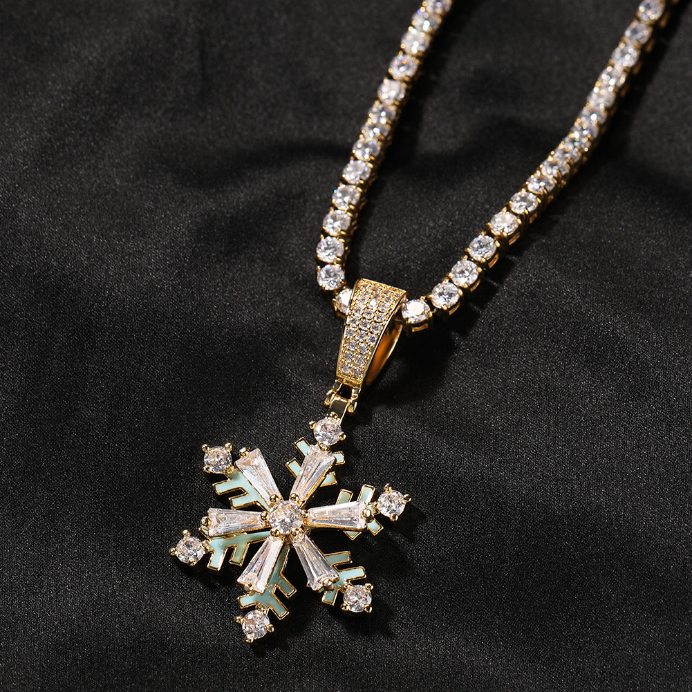 Winter rotating snowflake luminous oil drop pendant - MERGE.DAY.1.FREESTYLE