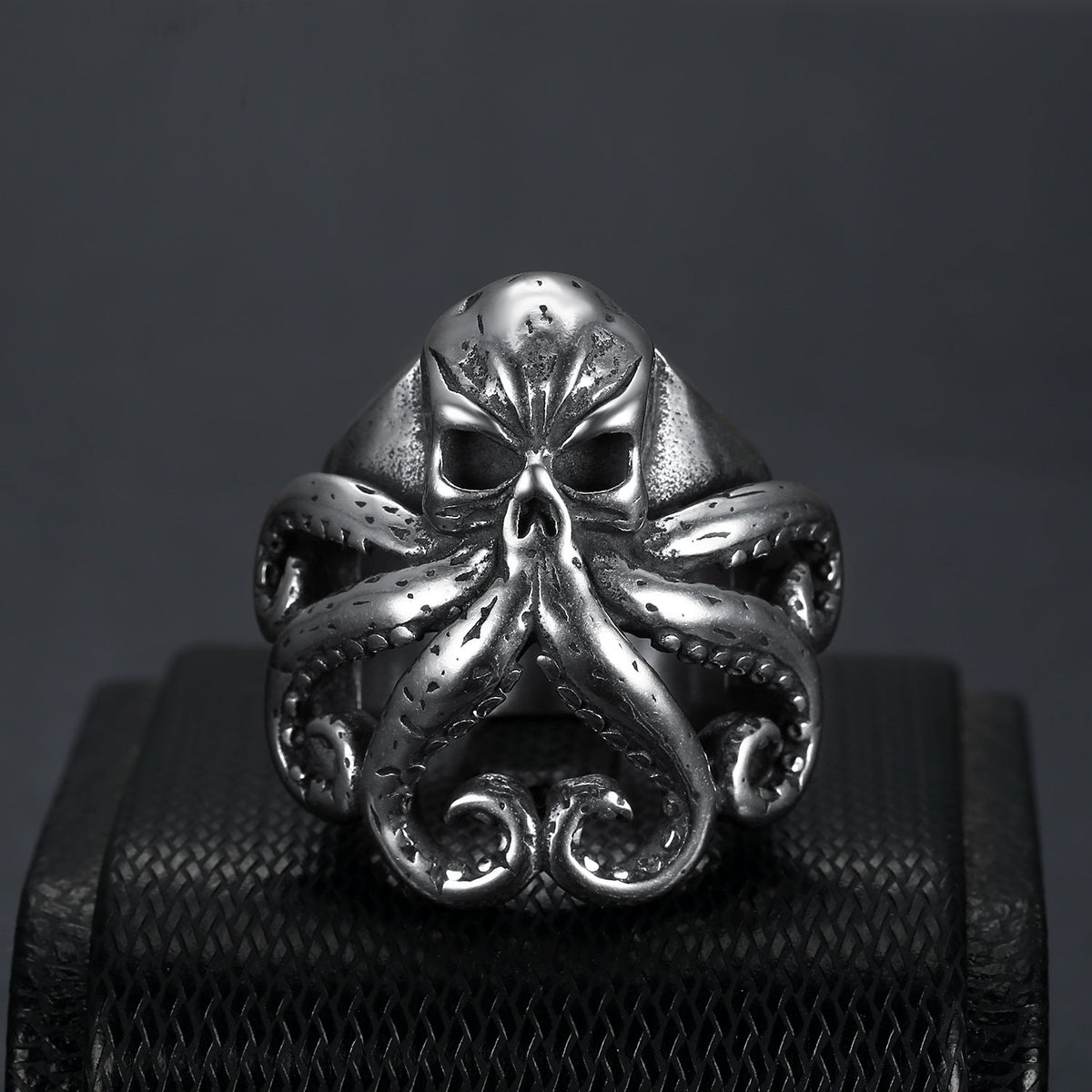 Pirate octopus tentacle punk style ring - MERGE.DAY.1.FREESTYLE
