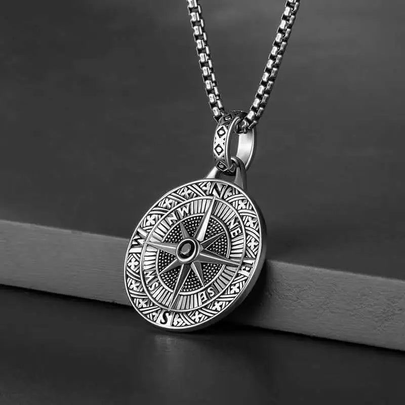 compass necklace - MERGE.DAY.1.FREESTYLE