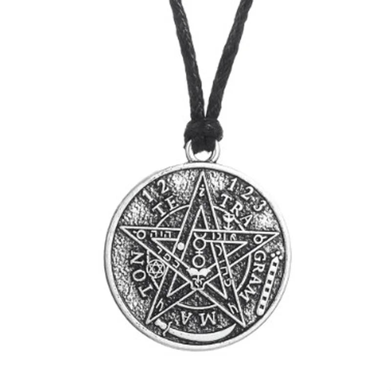 compass necklace - MERGE.DAY.1.FREESTYLE