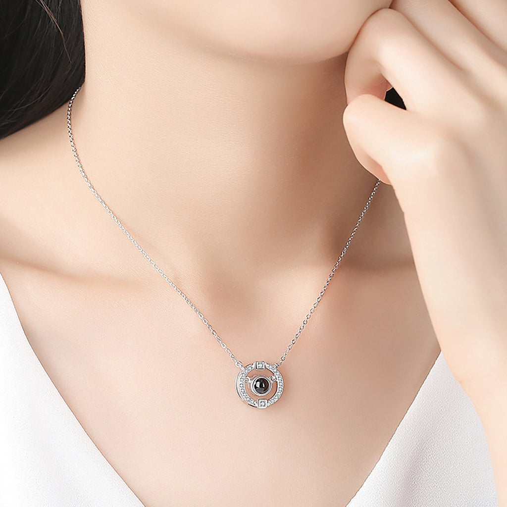 Customizable photo circle Projection Necklace Creative Pendant is a Commemorative Gift - MERGE.DAY.1.FREESTYLE