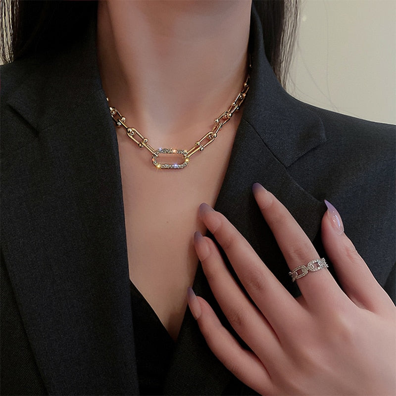 Metal Love Heart Cupid Pendants Female Clavicle Chain Light Luxury Niche Design Necklace - MERGE.DAY.1.FREESTYLE