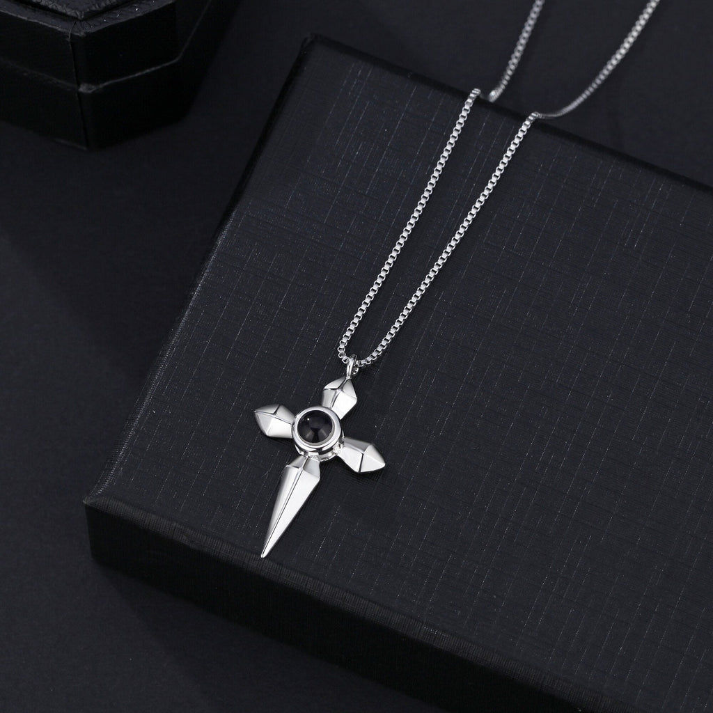 Couples who can customize photosProjection Necklace Pendant Jewelry - MERGE.DAY.1.FREESTYLE