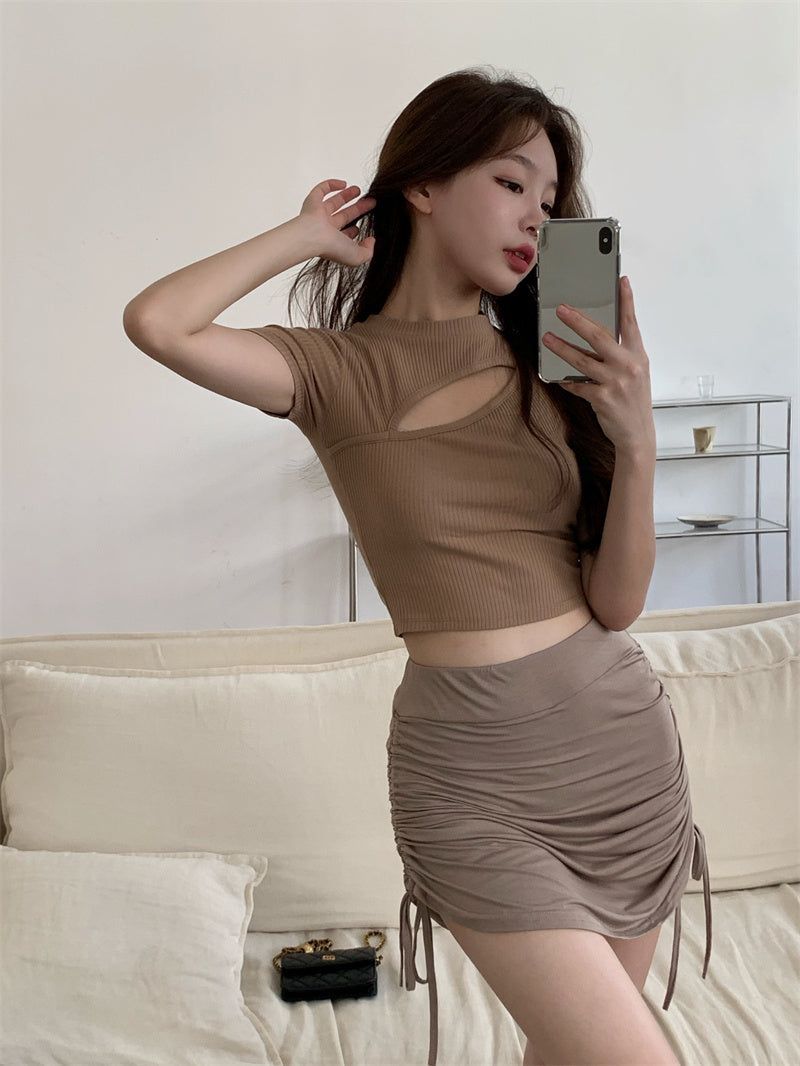 Camiseta de verano para mujer, cuello redondo, estilo recortado, ajuste ceñido con diseño irregular y manga corta