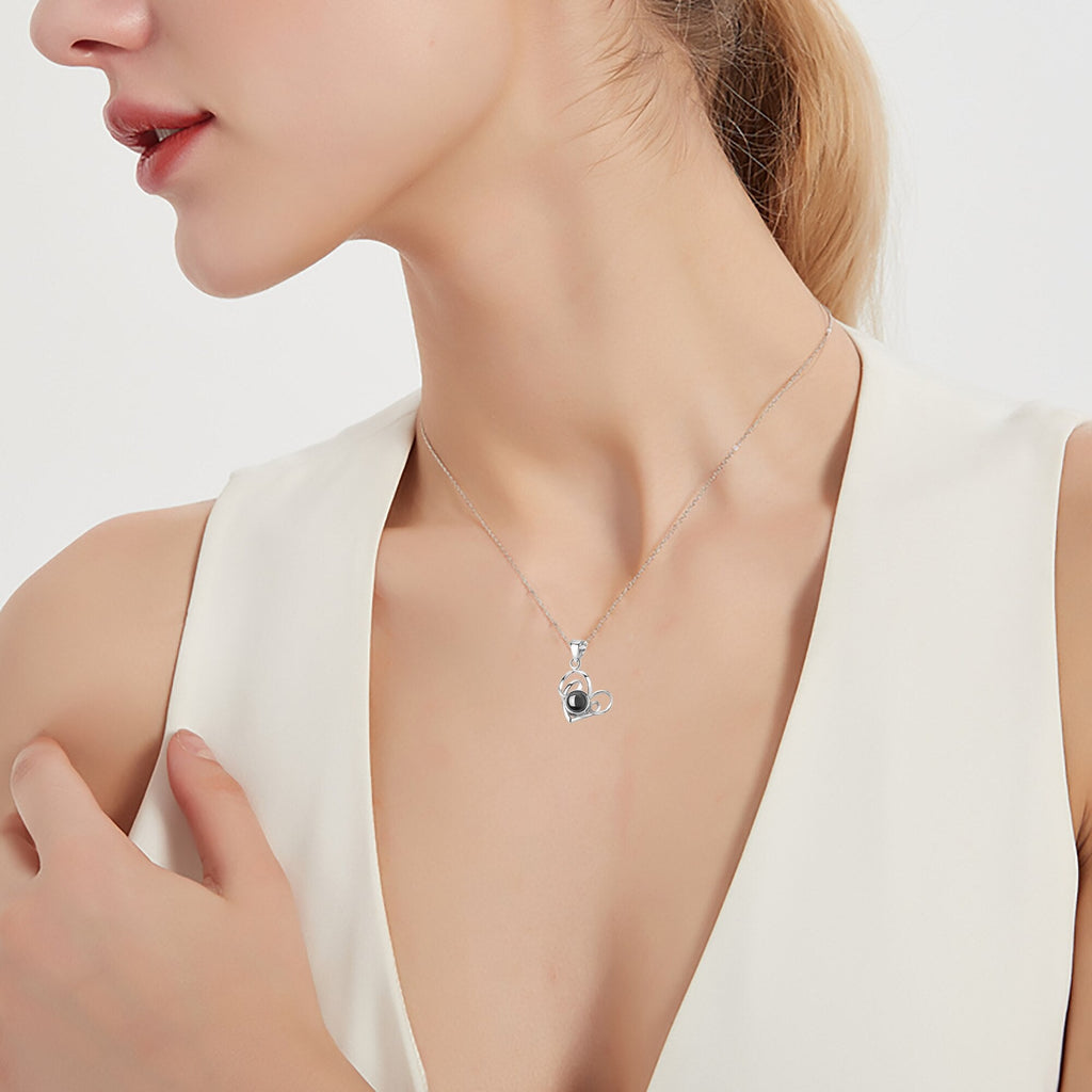 Necklace Round Heart Pendant Romantic Memory Projection Necklaces - MERGE.DAY.1.FREESTYLE