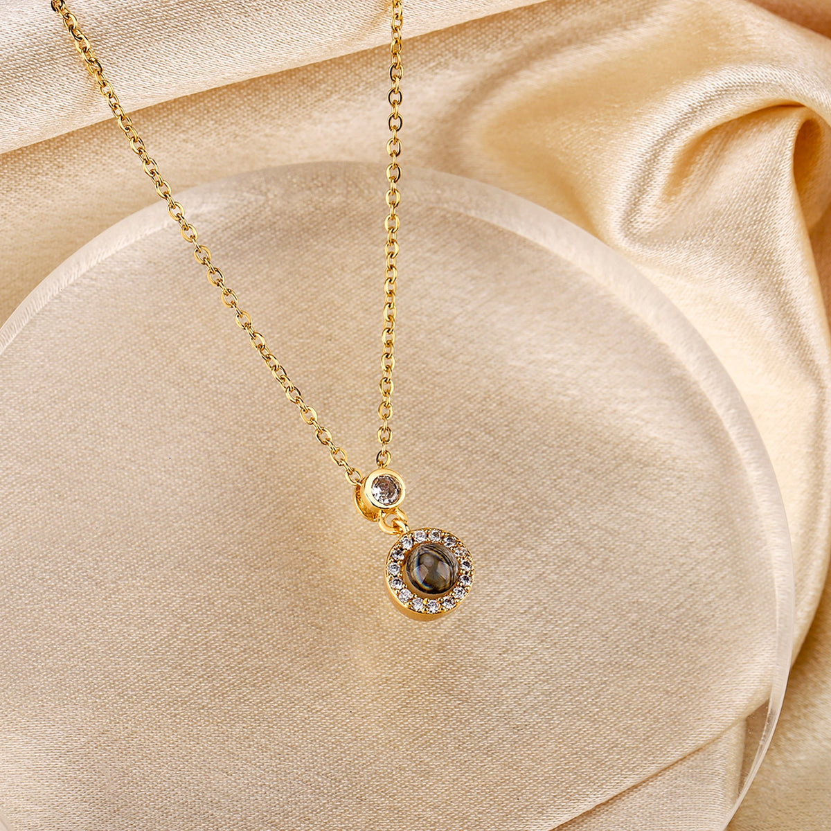 Customizable Photo Projection Necklace Couple Girlfriend Couple Jewelry - MERGE.DAY.1.FREESTYLE