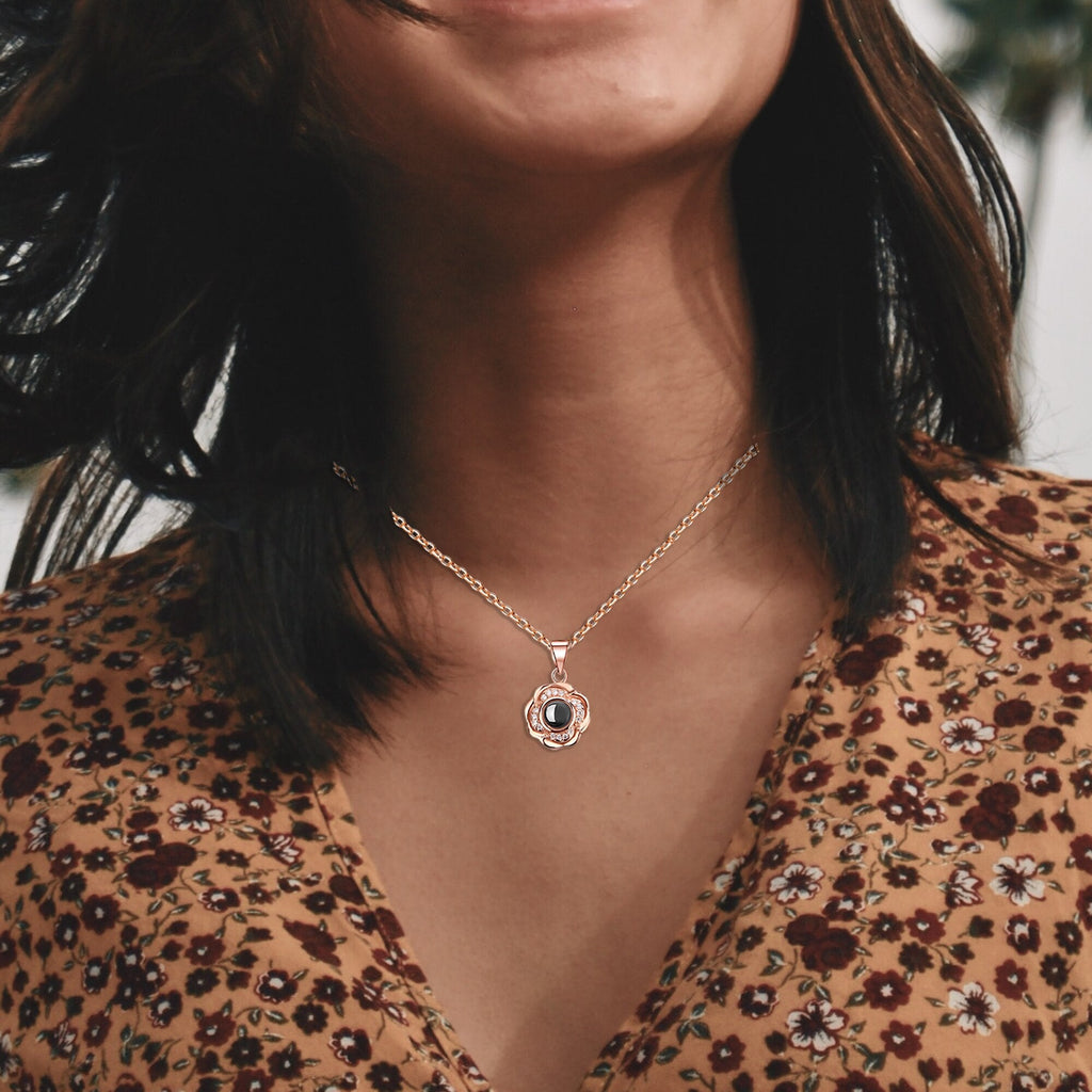 Flowers that can be customized for photos Projection Photo Necklace - MERGE.DAY.1.FREESTYLE