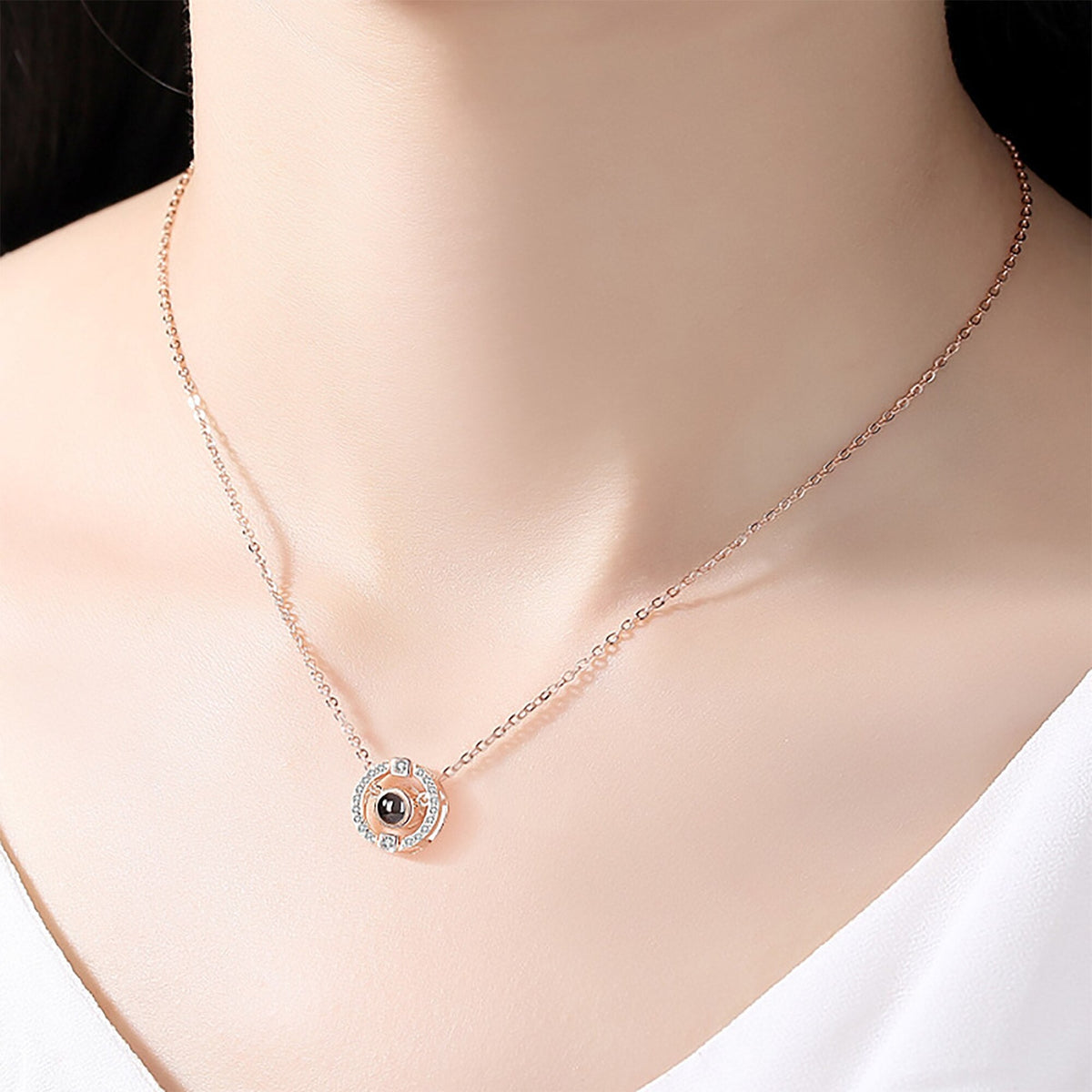 Customizable photo circle Projection Necklace Creative Pendant is a Commemorative Gift - MERGE.DAY.1.FREESTYLE