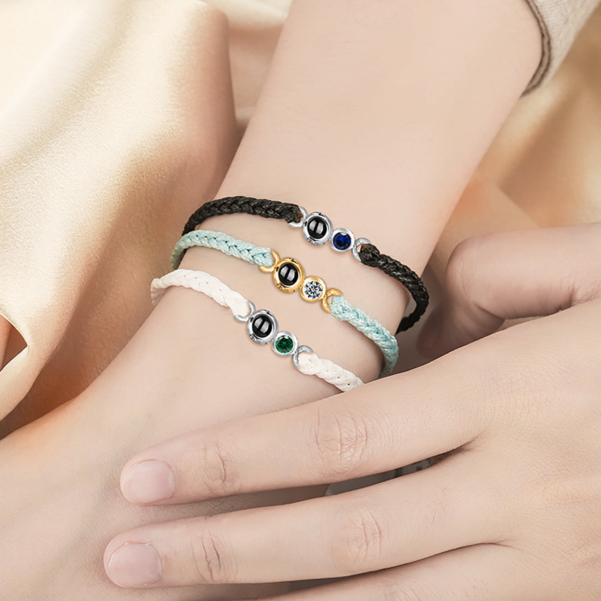 Customized birthstone Personalized Circle Photo Bracelet - MERGE.DAY.1.FREESTYLE