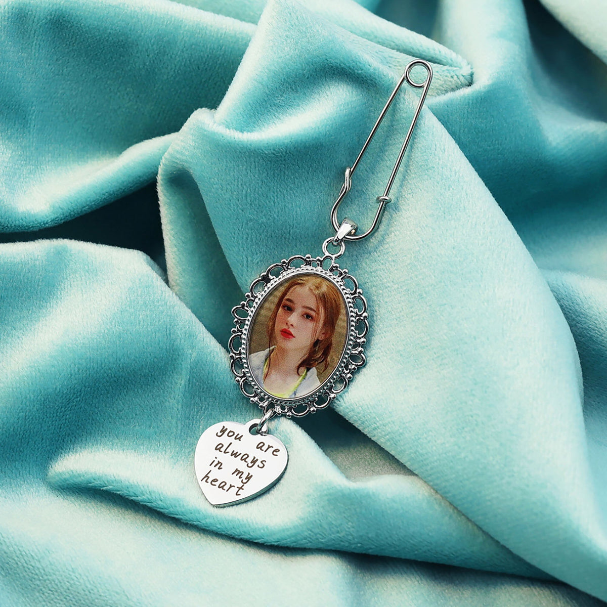 Customizable Photo Brooches Non-Reflective Fixing Clothes Lapel Pins Jewelry - MERGE.DAY.1.FREESTYLE