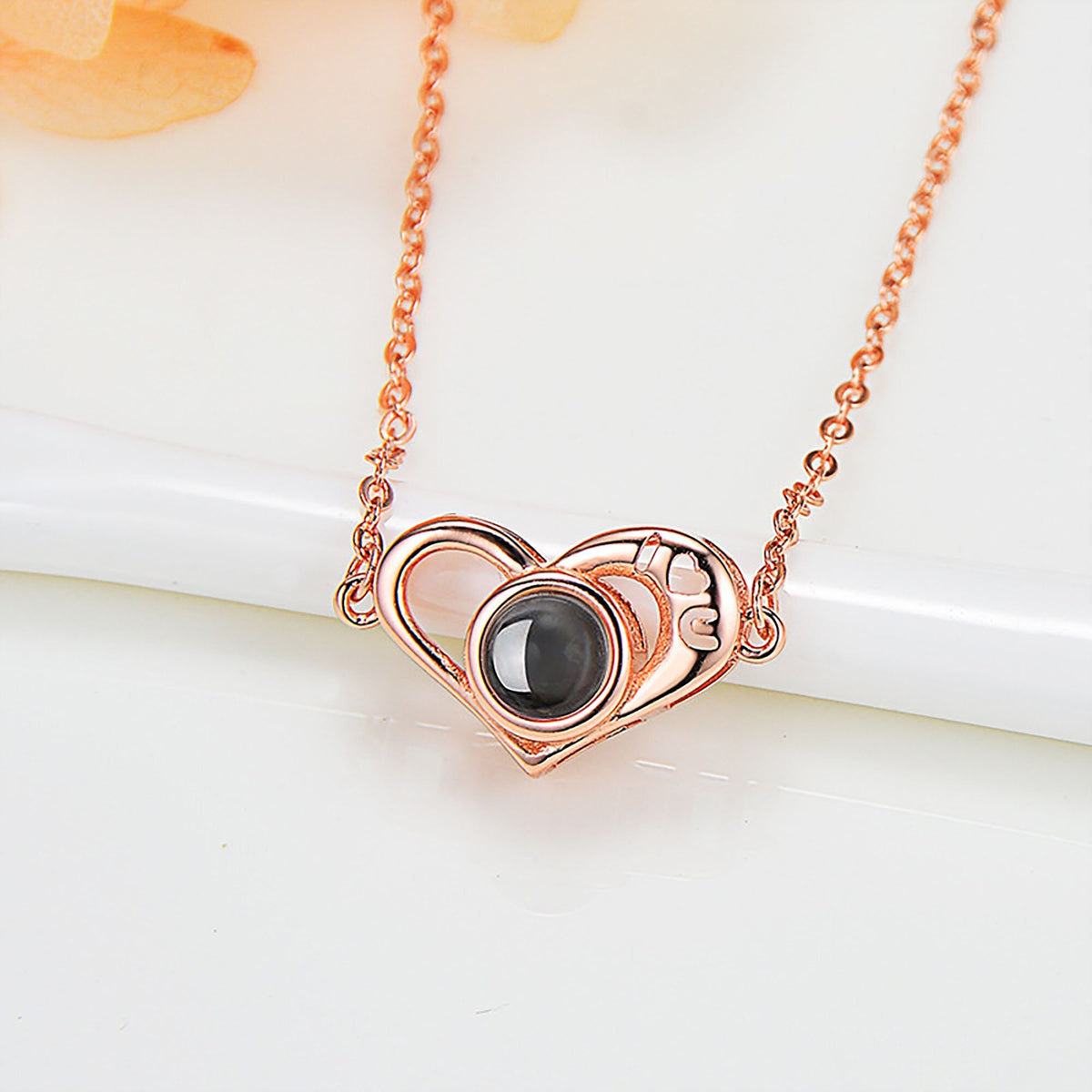 Love projection necklace with customizable photos memory of love Valentin - MERGE.DAY.1.FREESTYLE