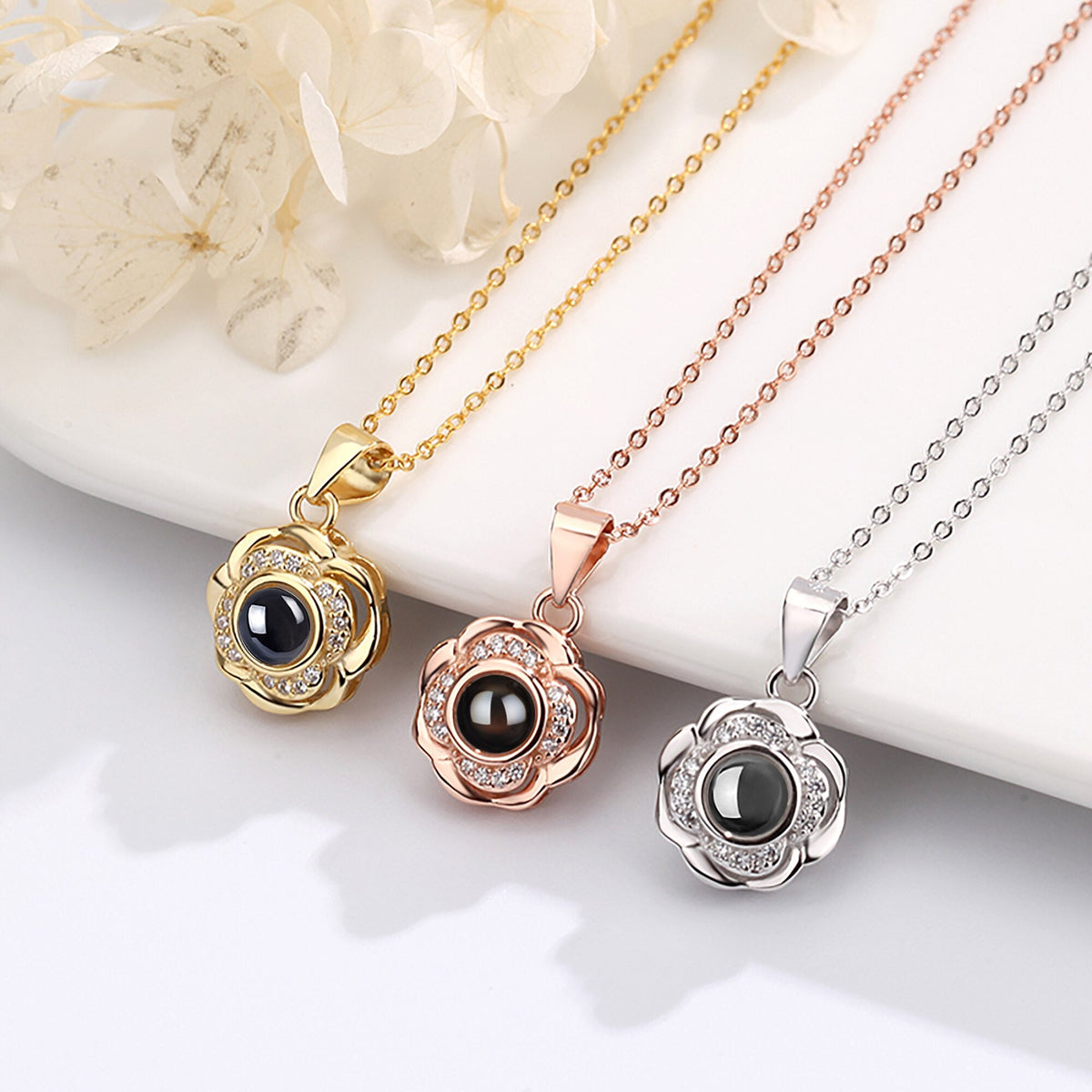 Flowers that can be customized for photos Projection Photo Necklace - MERGE.DAY.1.FREESTYLE