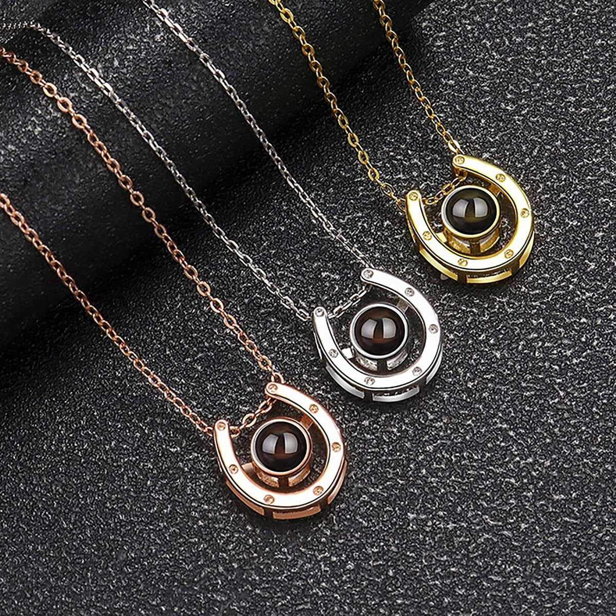 A horseshoe shaped projection necklace with customizable photos Valentine's Day Gift Photo Custom Projection Necklace Simple Hea - MERGE.DAY.1.FREESTYLE