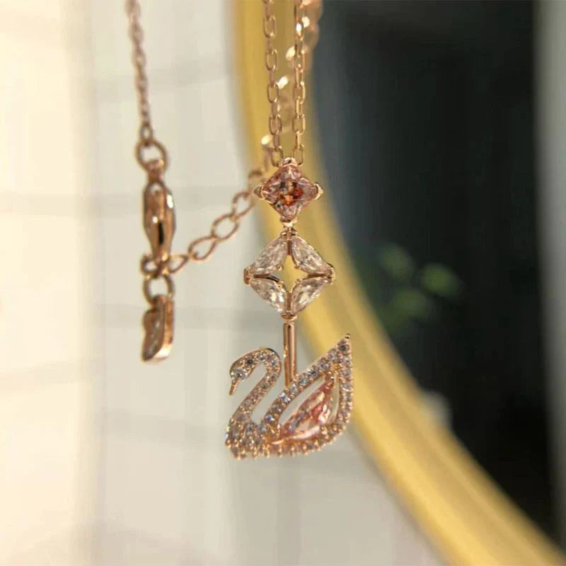 2024 fashion creative pink swan crystal necklace - MERGE.DAY.1.FREESTYLE