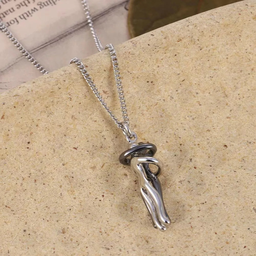Hug Necklace Enbrace Couple Pendant - MERGE.DAY.1.FREESTYLE