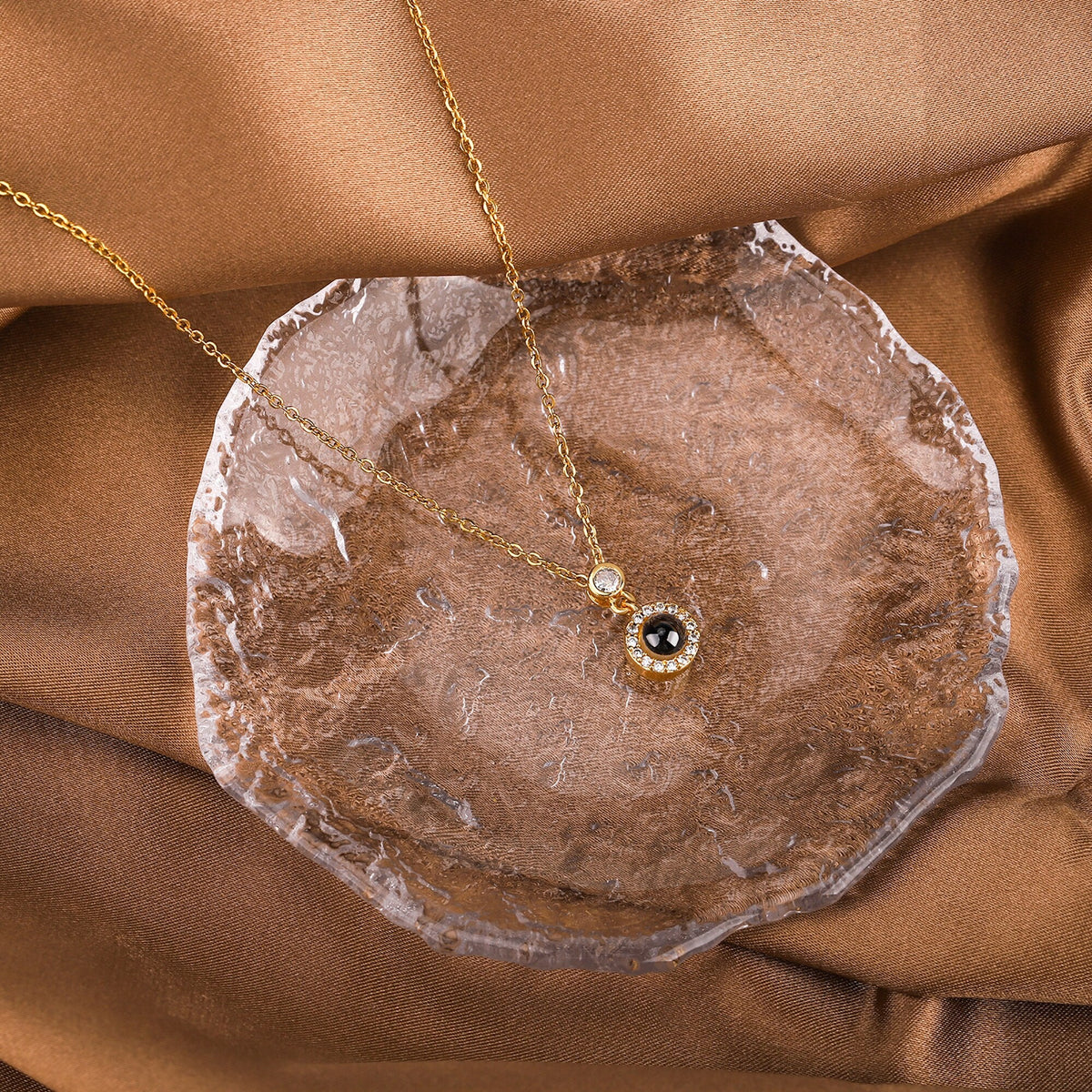 Customizable Photo Projection Necklace Couple Girlfriend Couple Jewelry - MERGE.DAY.1.FREESTYLE