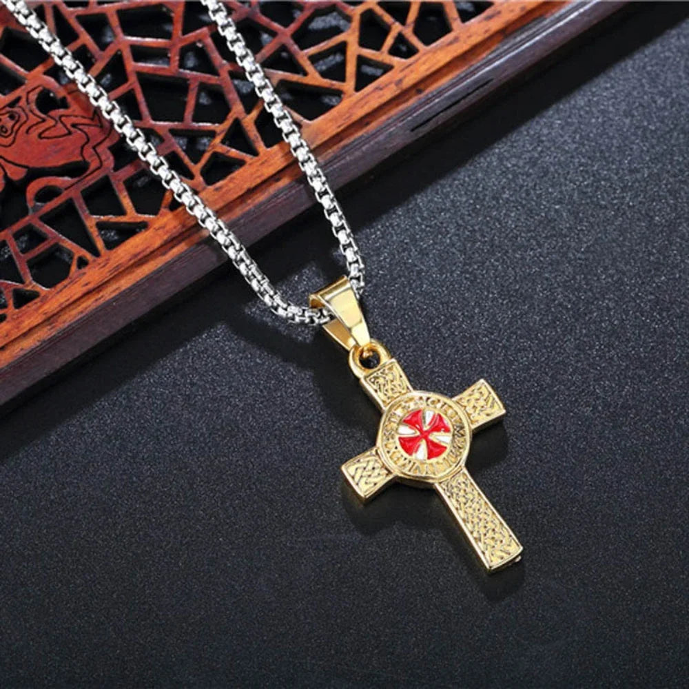 Cross Pendant Knights Templar Irish Knot Necklace - MERGE.DAY.1.FREESTYLE