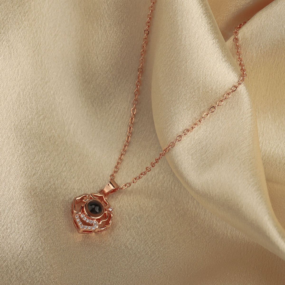 Petals for customized photos Necklace Wedding Romantic Memory Projection Necklace - MERGE.DAY.1.FREESTYLE