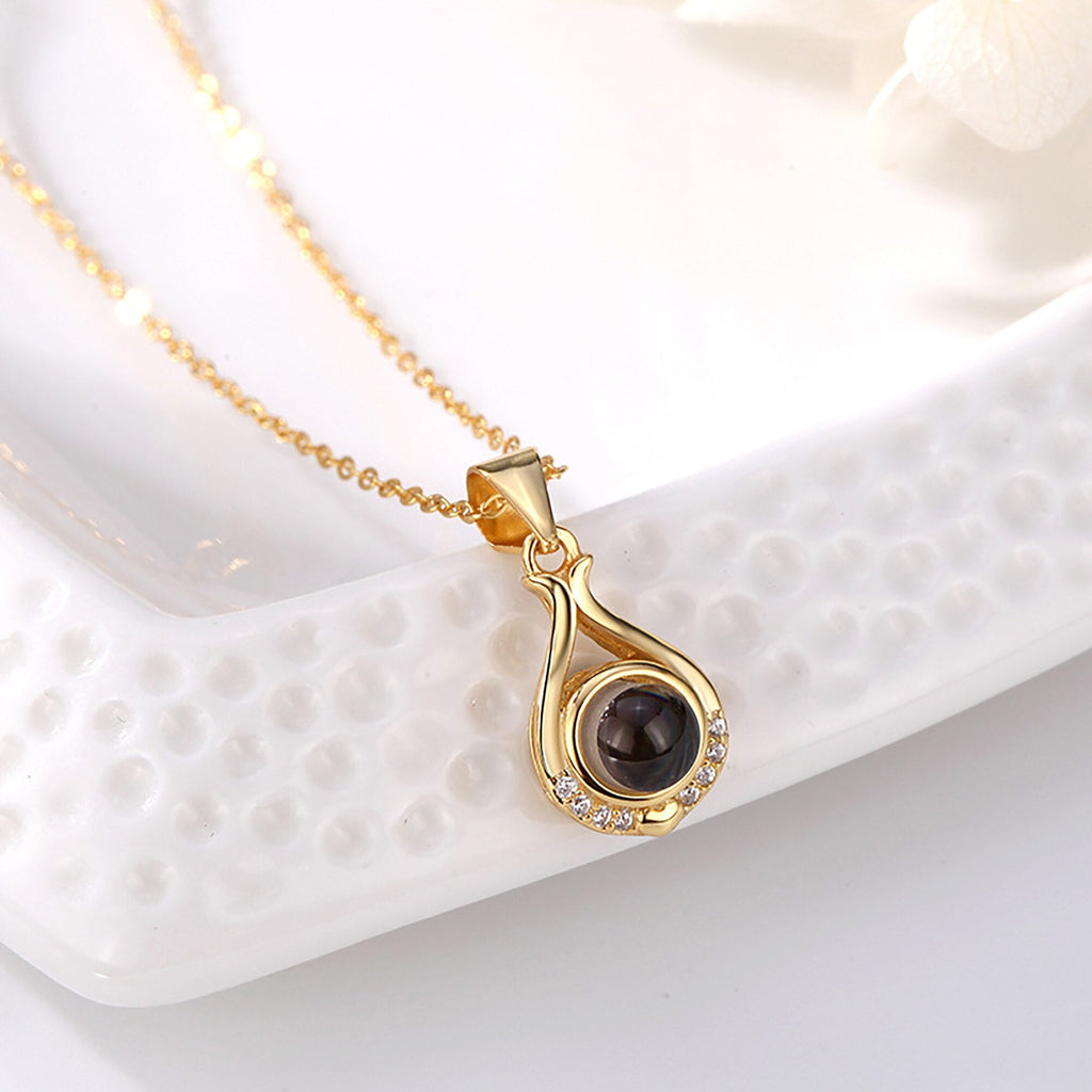 Valentine's Day Gift Photo Custom Simple flower Shaped Projection Necklace - MERGE.DAY.1.FREESTYLE