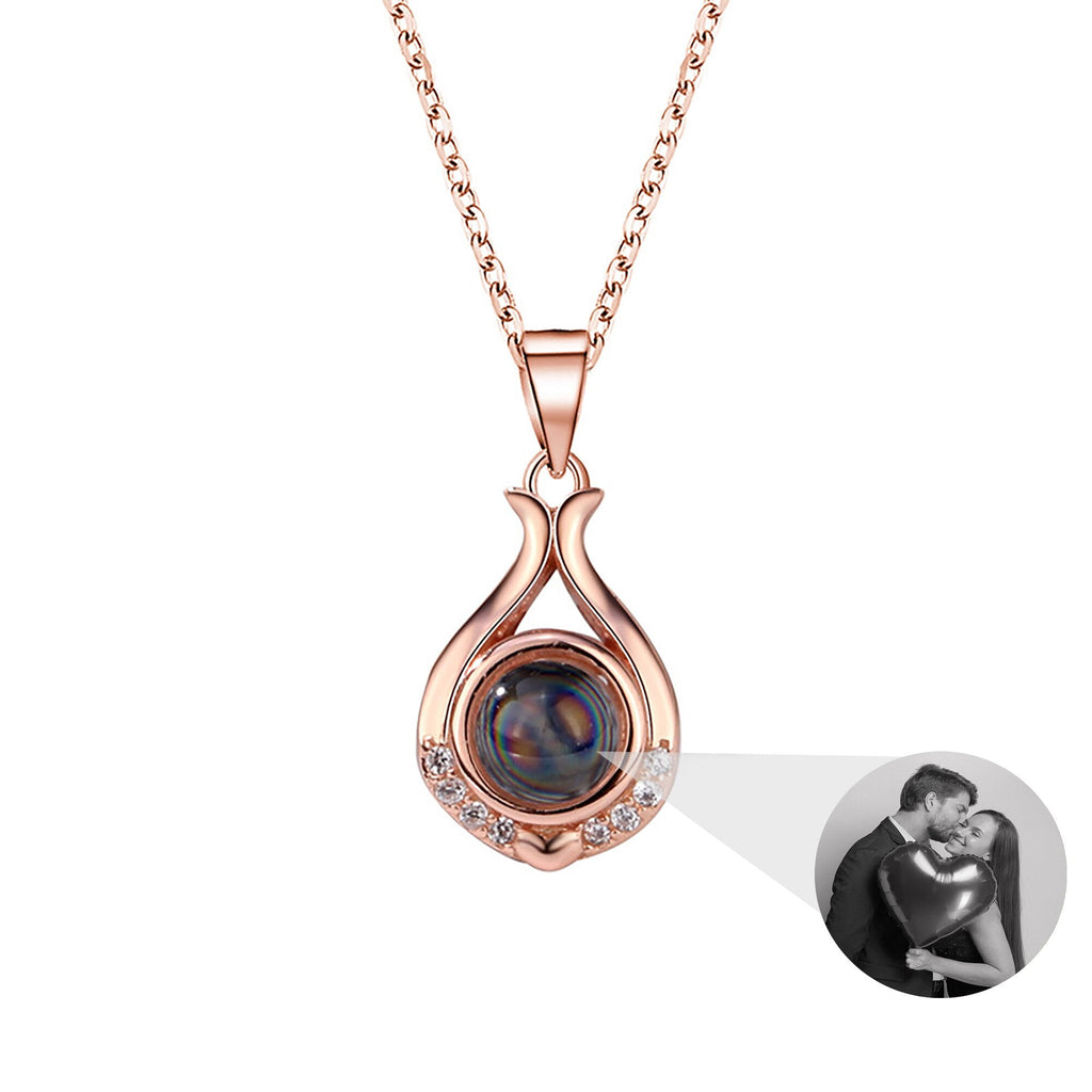 Valentine's Day Gift Photo Custom Simple flower Shaped Projection Necklace - MERGE.DAY.1.FREESTYLE