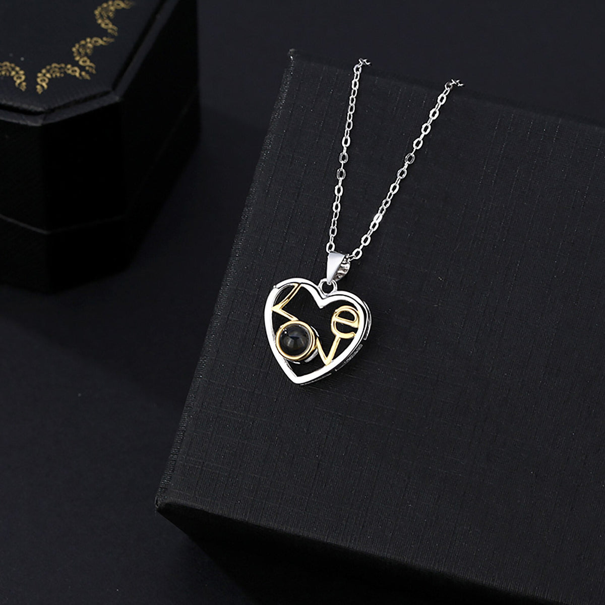 Customizable photo Necklace Round Heart Pendant Romantic Memory Projection Necklaces - MERGE.DAY.1.FREESTYLE