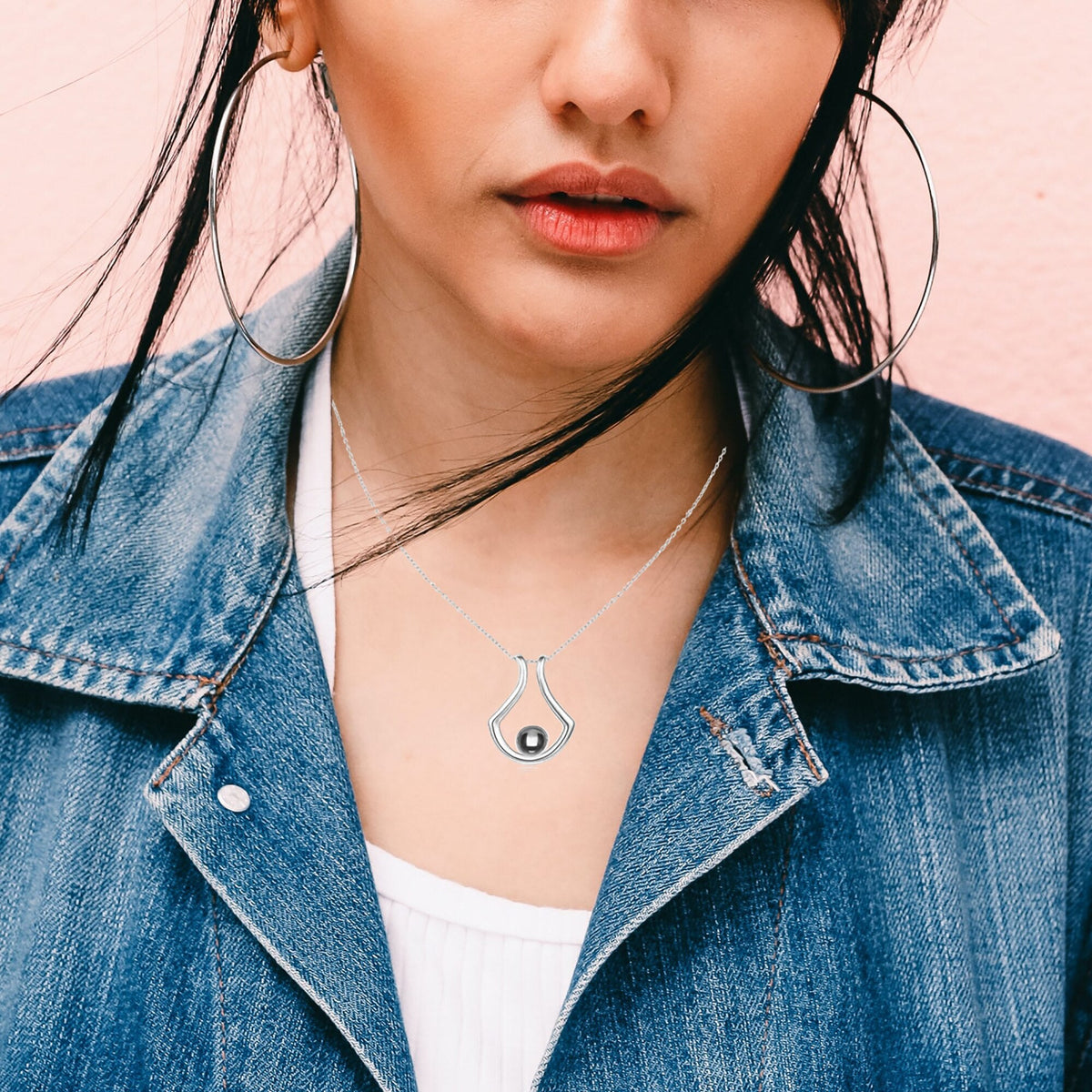 Custom Geometric Bracket Curved Projection Necklace Personalized Color Photo - MERGE.DAY.1.FREESTYLE