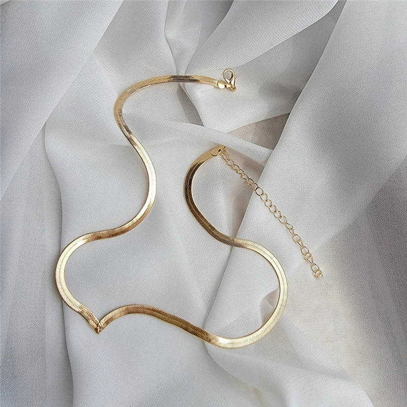 Simple Creative V-shaped Necklace For Women Flat Snake Chain Choker - MERGE.DAY.1.FREESTYLE