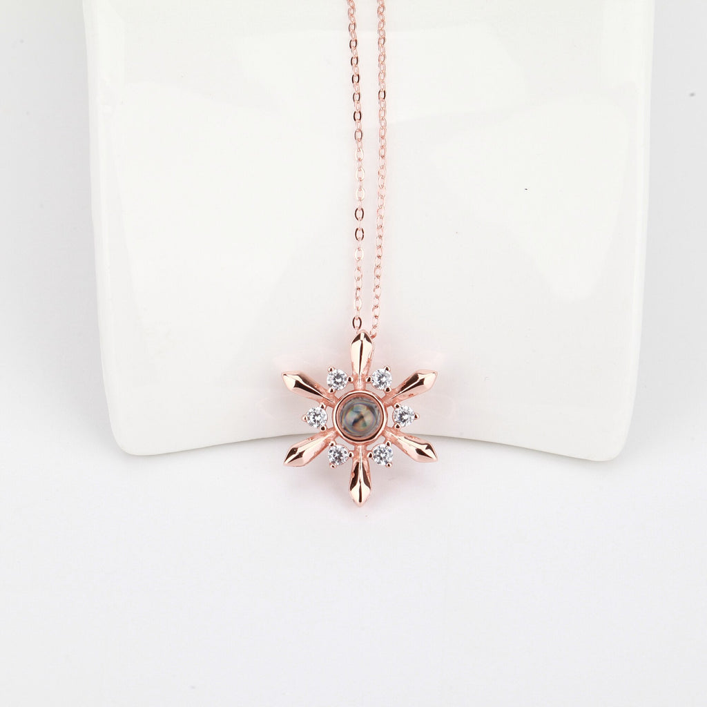 Snowflake Shaped Projection Necklace Photo Charming Jewelry Memorial Gifts - MERGE.DAY.1.FREESTYLE