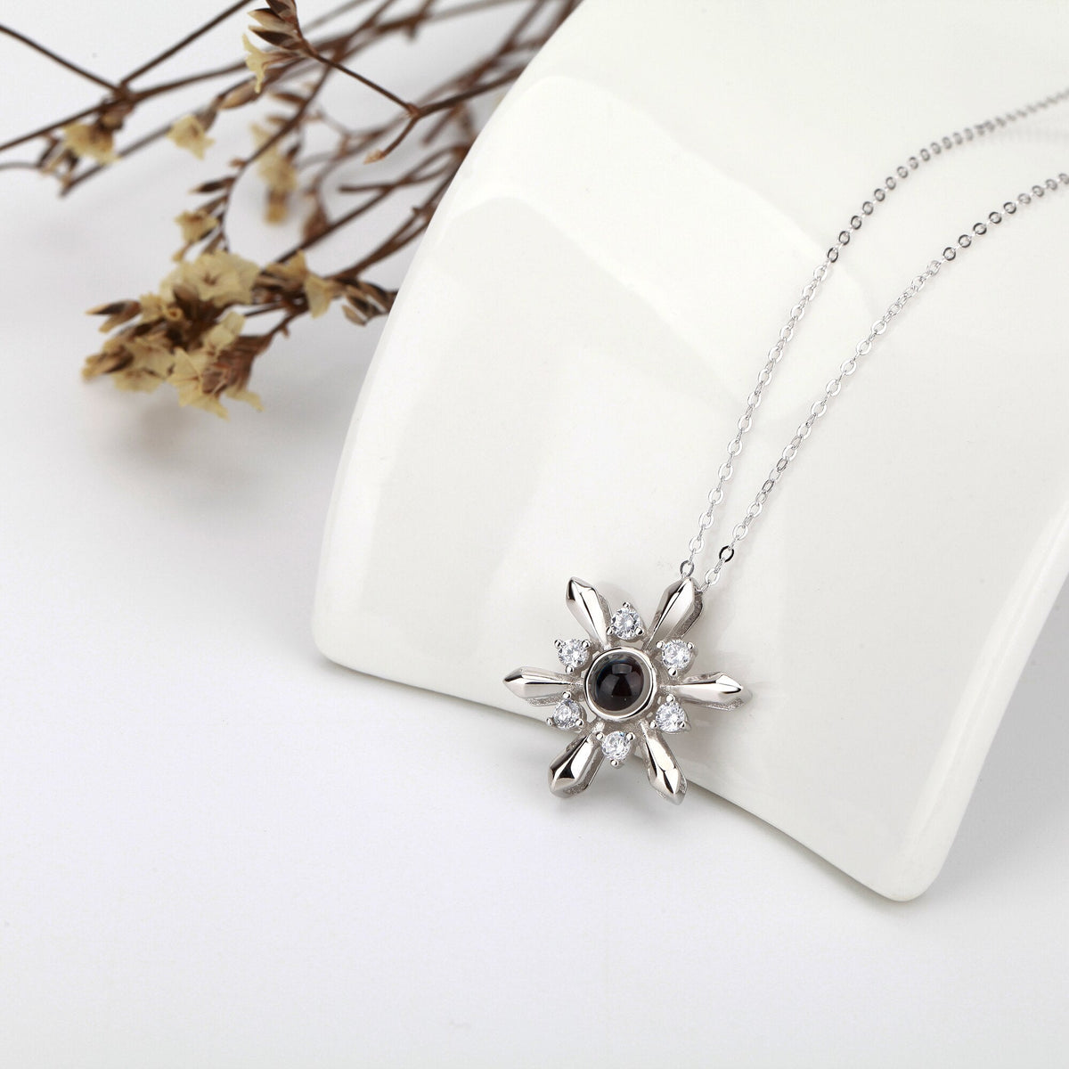 Snowflake Shaped Projection Necklace Photo Charming Jewelry Memorial Gifts - MERGE.DAY.1.FREESTYLE