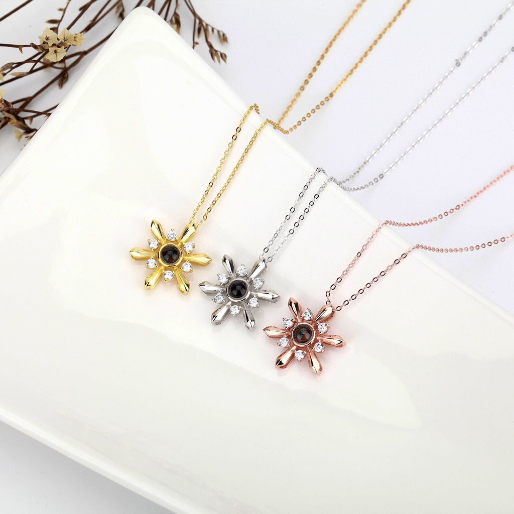 Snowflake Shaped Projection Necklace Photo Charming Jewelry Memorial Gifts - MERGE.DAY.1.FREESTYLE