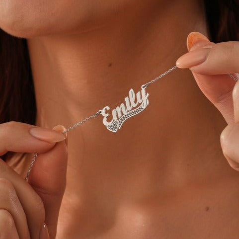 Heart and Name Necklace Personalised Engraaved pendant - MERGE.DAY.1.FREESTYLE