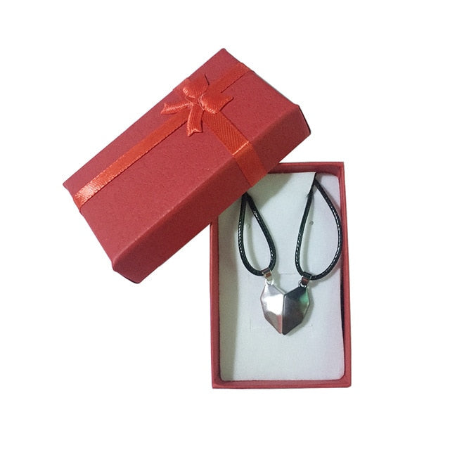 2pcs matching necklaces for couples Magnetic Lovers Heart necklaces Suction Wishing Stone - MERGE.DAY.1.FREESTYLE