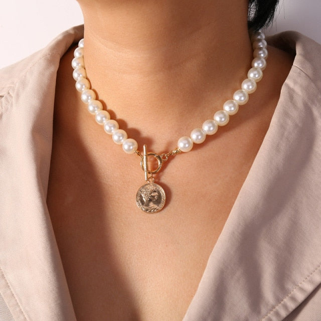 29 stylish Gold necklace on neck Gold chain Women's jewelry layered accesories - MERGE.DAY.1.FREESTYLE
