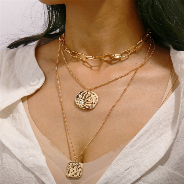 29 stylish Gold necklace on neck Gold chain Women's jewelry layered accesories - MERGE.DAY.1.FREESTYLE