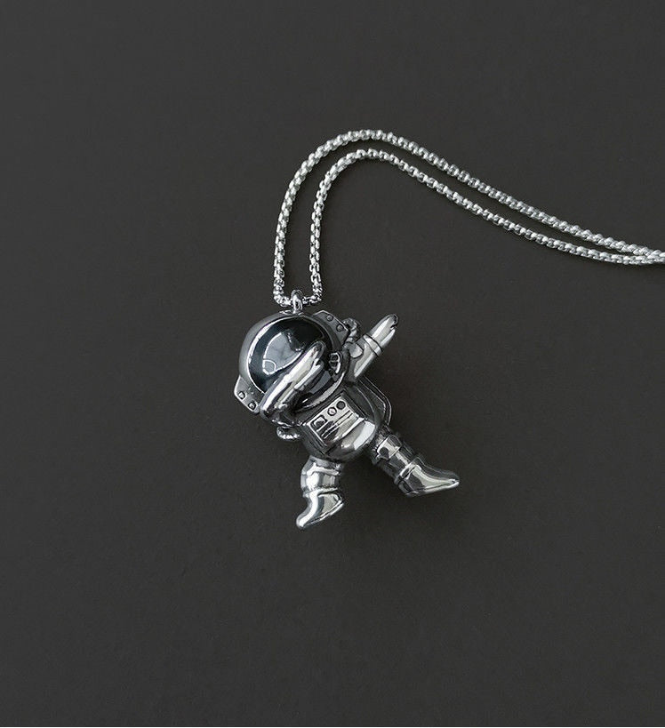 fashion hip hop astronaut necklace men and women jewelry - MERGE.DAY.1.FREESTYLE